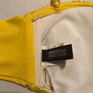 Kenneth Cole Reaction Swim - Final Sale! Kenneth Cole Ruffle bikini top Kenneth Cole Reaction Swim - Final Sale! Kenneth Cole Ruffle bikini top
